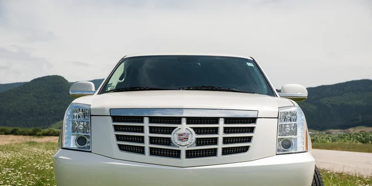 Prenájom luxusného Cadillacu aj so šoférom. Svadba, ktorá má štýl!