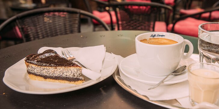 Káva alebo čaj s koláčikom pre dokonalú siestu v Kafe Scherz