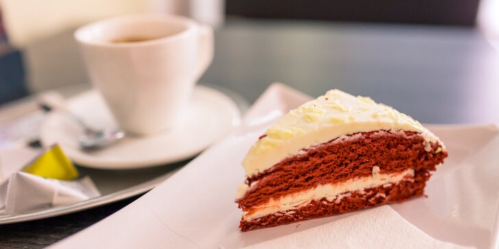 Káva s koláčom, panini alebo špeciálne dobroty pre drobcov!