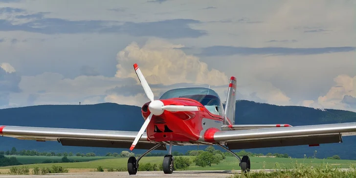 Let lietadlom Viper SD4 alebo Cessna 150 s možnosťou pilotovania