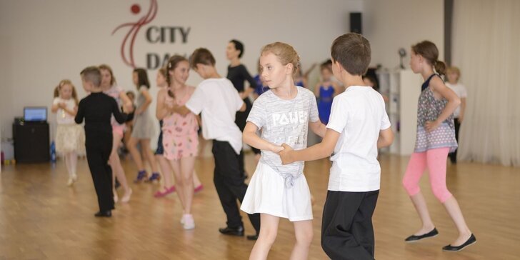 Základný kurz spoločenských tancov pre dospelých alebo deti