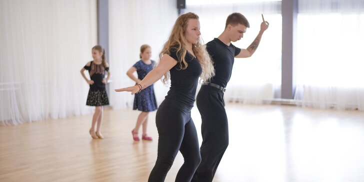 Kurz spoločenských tancov pre páry alebo kurz Latino Ladies pre dámy v City Dance