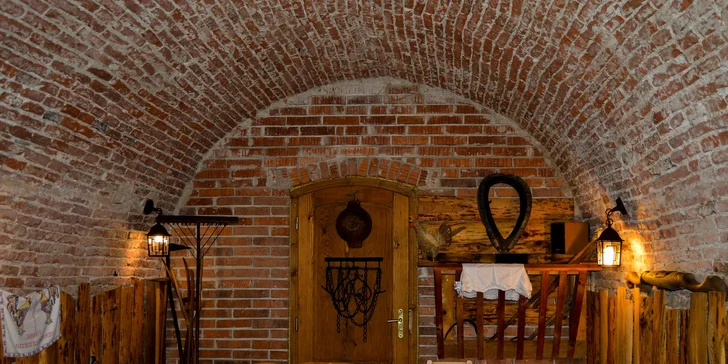 Kačacie hody s kačacími stehnami alebo prsiami a prílohami