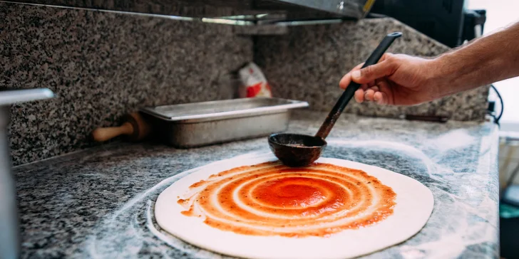 Výborná pizza so sebou, úsmev k nej zadarmo