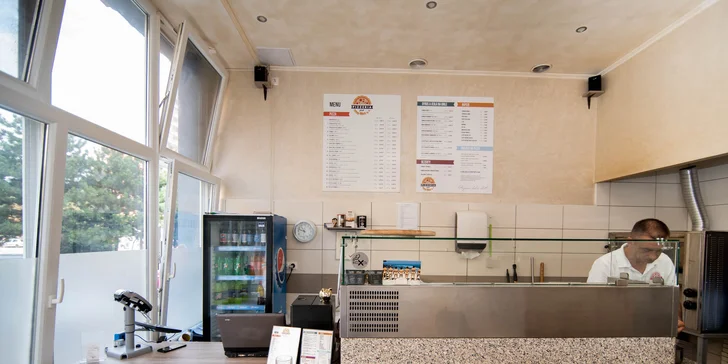 Výborná pizza so sebou, úsmev k nej zadarmo