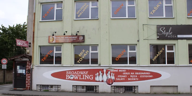 Hodina či dve bowlingu až pre 10 osôb