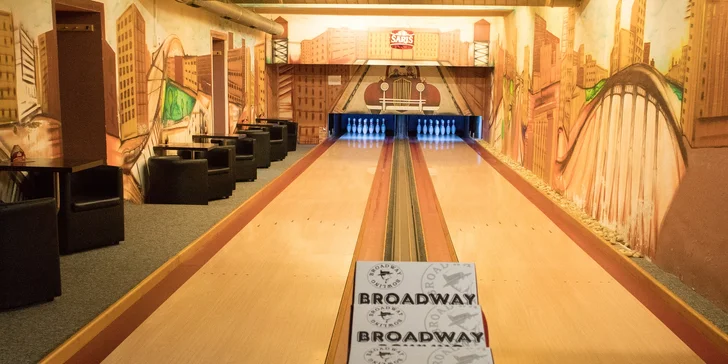 1 či 2 hodiny bowlingu aj s pizzou až pre 10 osôb