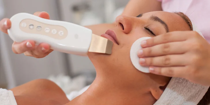 Rozjasňujúce ošetrenie so sérom s vitamínom C a wellness rúk
