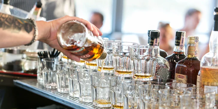 Zážitková ochutnávka rumov alebo whisky aj s programom