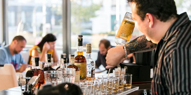 Zážitková ochutnávka rumov alebo whisky aj s programom
