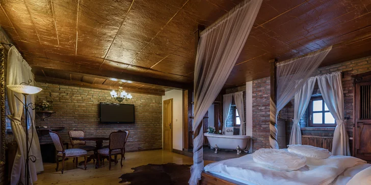 Romantický pobyt v kaštieli s vínom vlastnej produkcie, skvelým jedlom a privátnym wellnessom