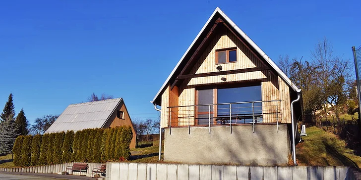 Retro chatky alebo moderné chatové apartmány až pre 10 osôb s možnosťou infrasauny