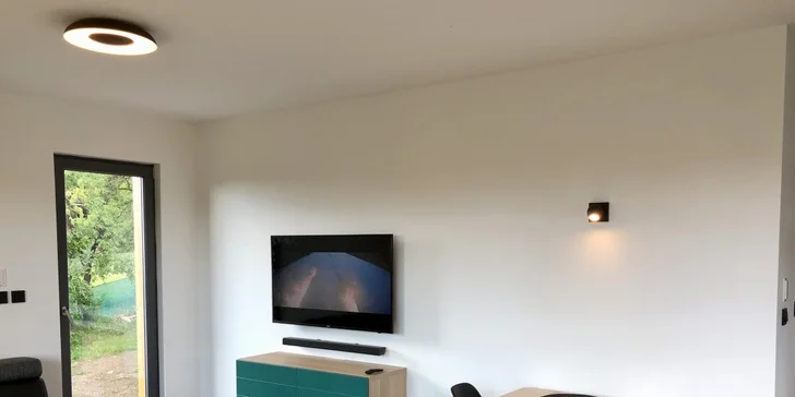 Retro chatky alebo moderné chatové apartmány až pre 10 osôb s možnosťou infrasauny