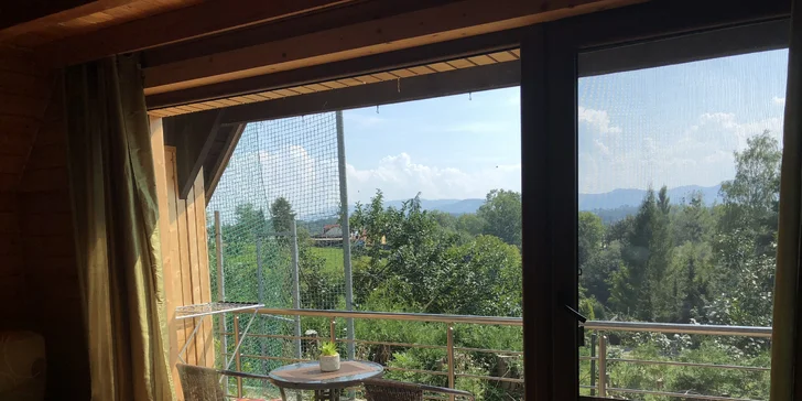 Retro chatky alebo moderné chatové apartmány až pre 10 osôb s možnosťou infrasauny