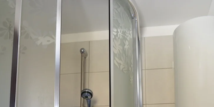 Retro chatky alebo moderné chatové apartmány až pre 10 osôb s možnosťou infrasauny