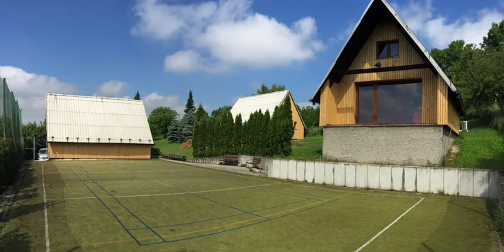 Retro chatky alebo moderné chatové apartmány až pre 10 osôb s možnosťou infrasauny