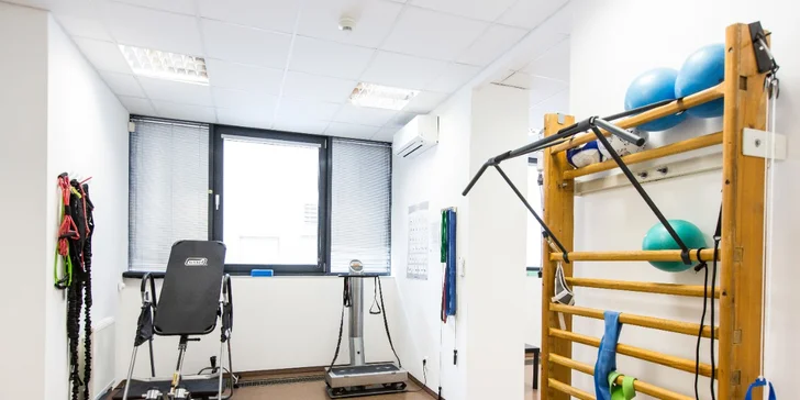 Cvičenie s fyzioterapeutom alebo lymfodrenáž