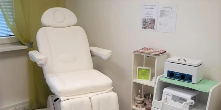 Profesionálna wellness alebo expres pedikúra s termo zábalom