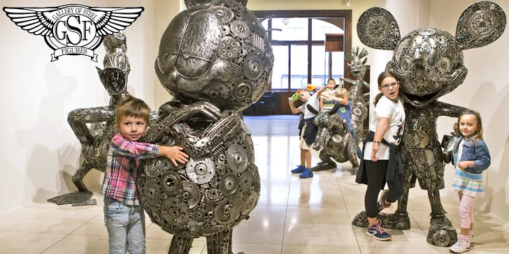 Galéria oceľových figurín: Filmoví hrdinovia, celebrity, dinosaury aj autá