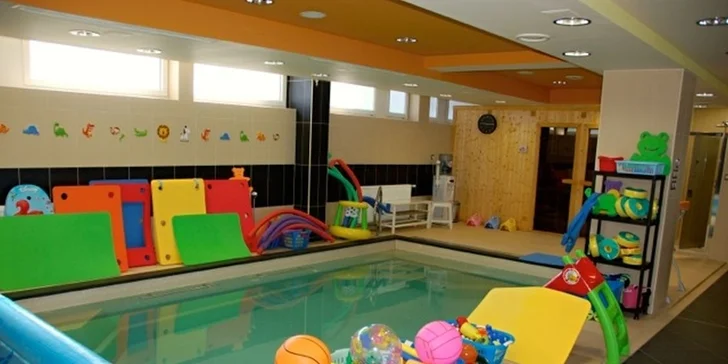 Unikátne cvičenie vo vode AQUA TEHOBIK pre tehotné ženy
