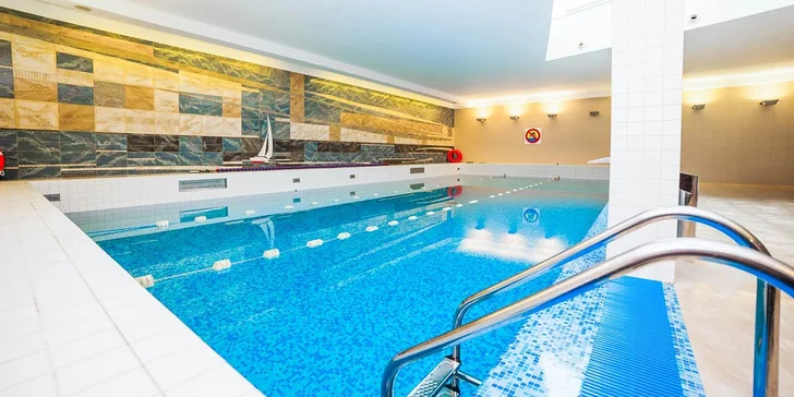 4* pobyt v kráľovskom Krakove: ubytovanie s raňajkami, bazén a sauna