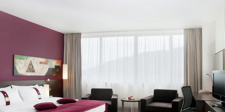 Silvestrovský pobyt s každodenným wellness a silvestrovským hudobným programom v modernom hoteli HOLIDAY INN Žilina****