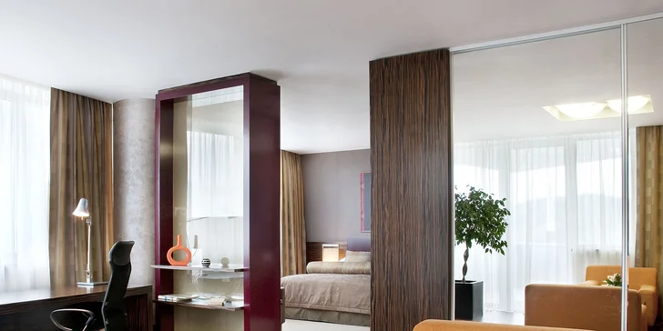 Silvestrovský pobyt s každodenným wellness a silvestrovským hudobným programom v modernom hoteli HOLIDAY INN Žilina****