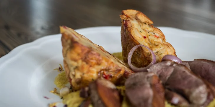Kačacie prsia sous vide s hokkaido krémom a gazdovskými zemiakmi