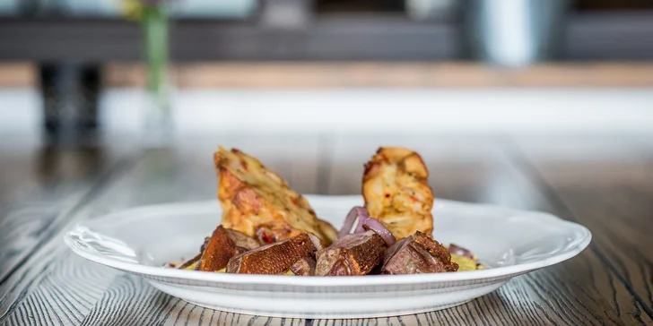 Kačacie prsia sous vide s hokkaido krémom a gazdovskými zemiakmi