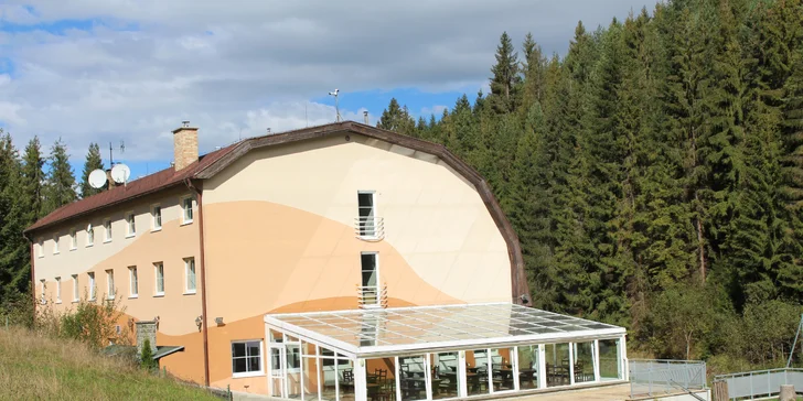 Rodinný pobyt v krásnej Oravskej prírode s aktivitami + vstupom do wellness resortu ORAVSKÝ HÁJ GARDEN HOTEL & RESORT