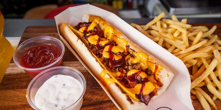 Šťavnatý burger či hotdog s prílohou podľa výberu