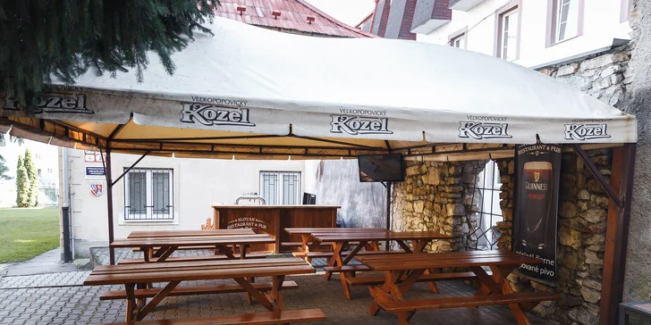 Pečené bravčové koleno či rebierka s poriadnou oblohou