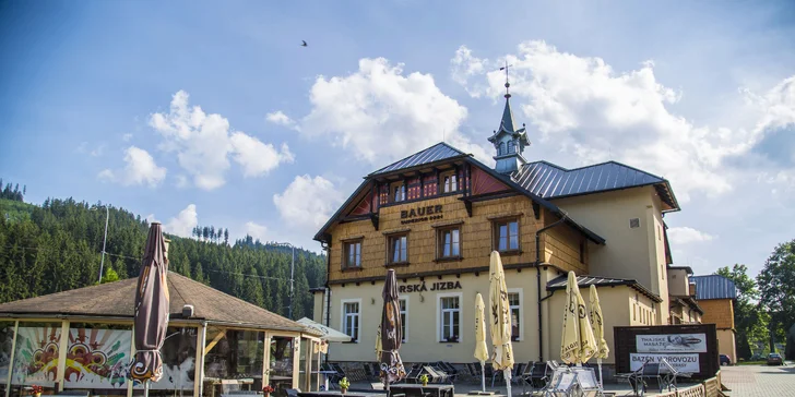 Jar v Beskydách s neobmedzeným wellness, polpenziou aj turistikou