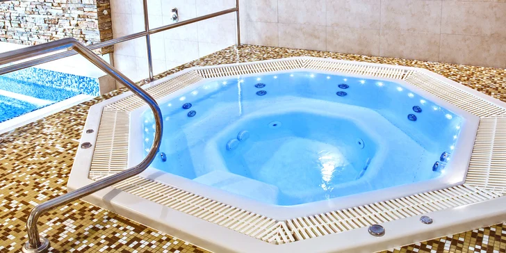 Pobyt počas pestrofarebnej jesene v beskydskej prírode s wellness v hoteli Dependance
