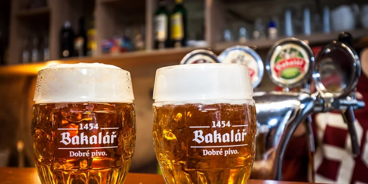 Pivo Bakalář alebo čierne lávové pivo Bernard