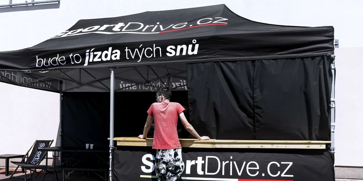 Adrenalínová jazda na Ferrari či Lamborghini!