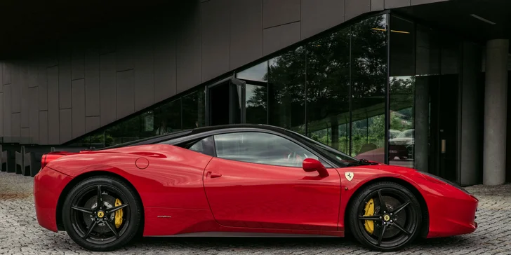 Adrenalínová jazda na Ferrari či Lamborghini!