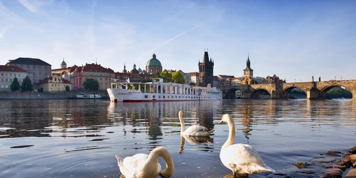 Romantický pobyt s polpenziou na palube lode v centre Prahy