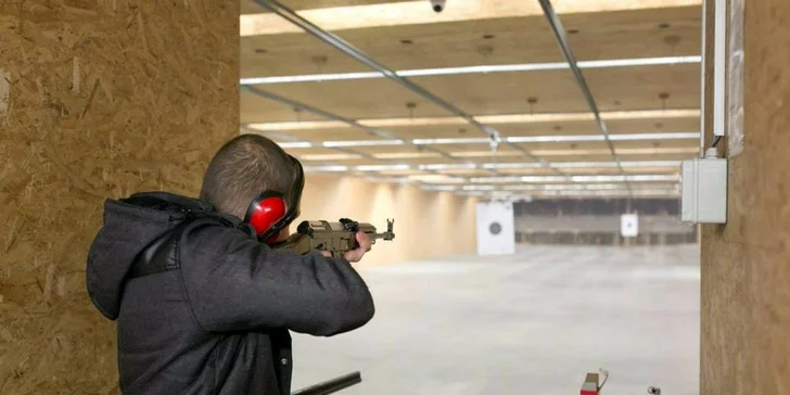 Zastrieľajte si na krytej strelnici pod dohľadom certifikovaného inštruktora