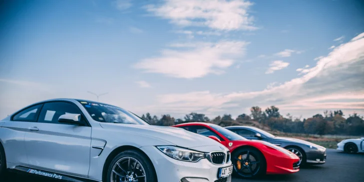 Adrenalínová jazda na okruhu Hradec Králové na luxusných autách Ferrari, Porsche, Aston Martin,McLaren, BMW alebo Lamborghini! Palivo v cene!