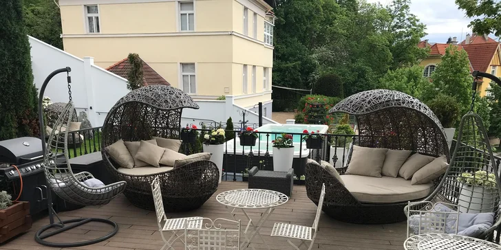 Romantický pobyt v Prahe: vírivka, soľná jaskyňa a hotel v pokojnej vilovej štvrti pri centre