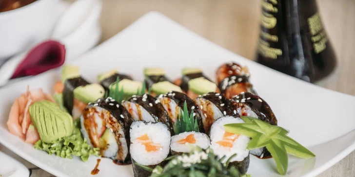 Chutné sushi menu pre 1 alebo 2 osoby v obľúbenom Sunshine