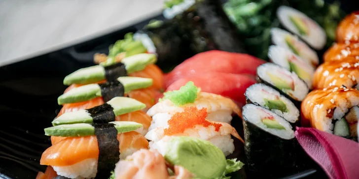 Chutné sushi menu pre 1 alebo 2 osoby v obľúbenom Sunshine