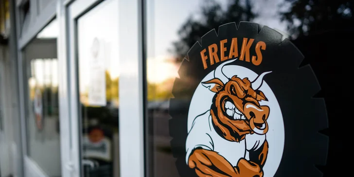 Ochutnávka 5 druhov kvalitných rumov vo Freaks Burgers