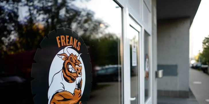 Ochutnávka 5 druhov kvalitných rumov vo Freaks Burgers