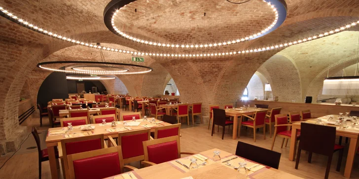Wellness pobyt v centre Ostrihomu s famóznou reštauráciou pod Bazilikou