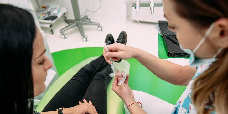 Žiarivý úsmev vďaka bieleniu zubov vo Family Dental Care