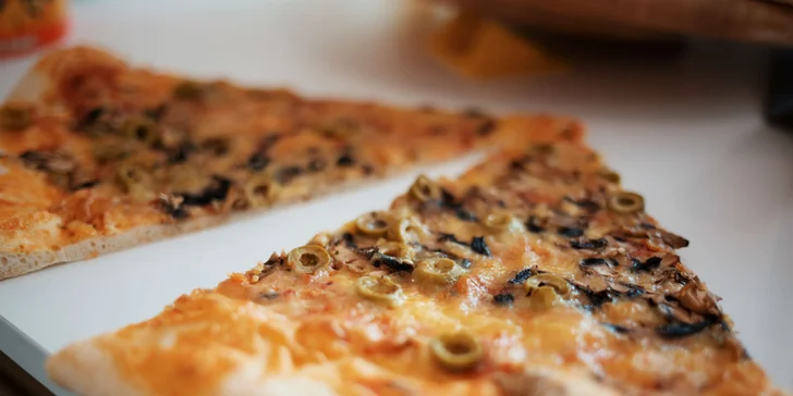 Chrumkavá pizza so sebou