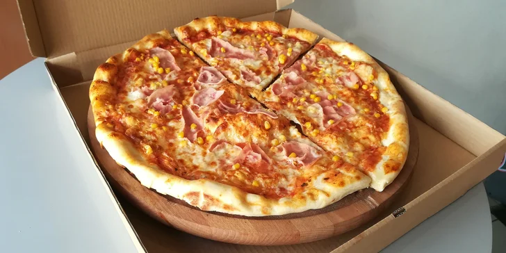 Chrumkavá pizza so sebou