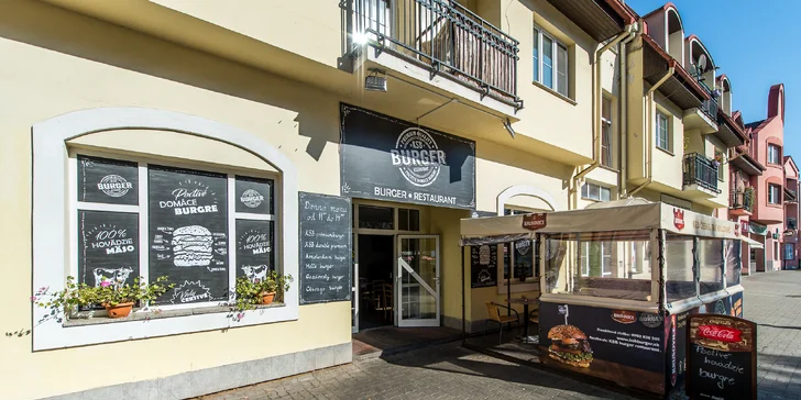 Poctivý burger podľa výberu s domácimi hranolkami